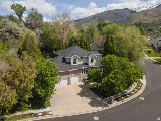 2573 E Kays Creek Dr N, Layton, UT 84040 Main Photo