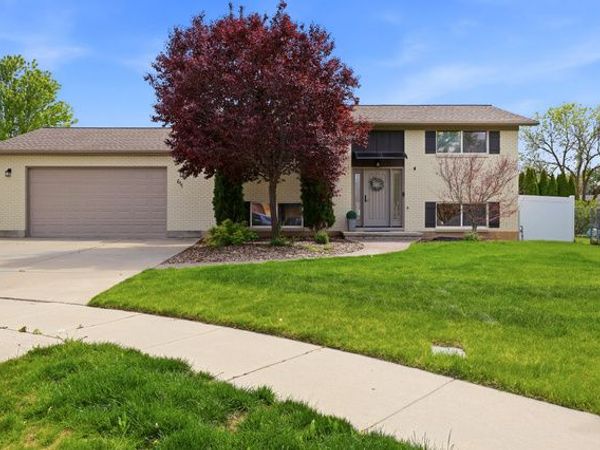 611 W 1635 N, Clinton, UT 84015