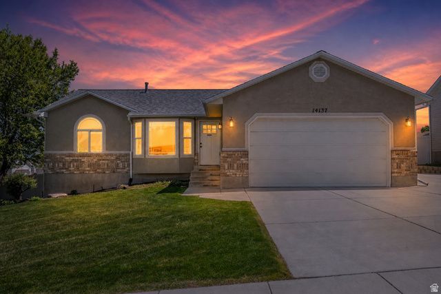 14137 S Ben Lomond Peak Dr, Riverton, UT 84096 Main Photo