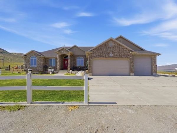 9317 N SUNSET DR , Thatcher, UT 84337