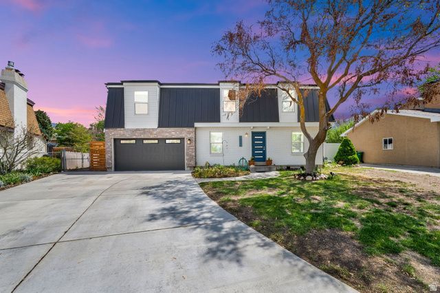 9025 S Bonnet Dr E, Sandy, UT 84093 Main Photo