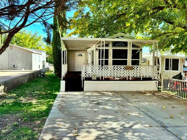 1150 W RED HILLS PKWY , Unit 183, Washington, UT 84780