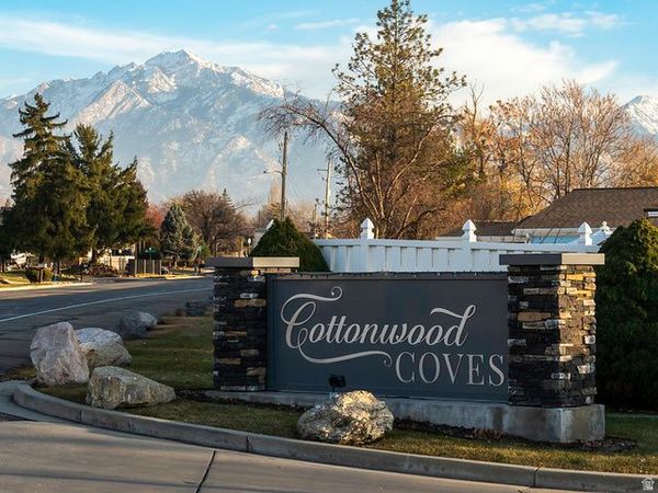 241 E VAGABOND DR , Unit 136, Murray, UT 84107