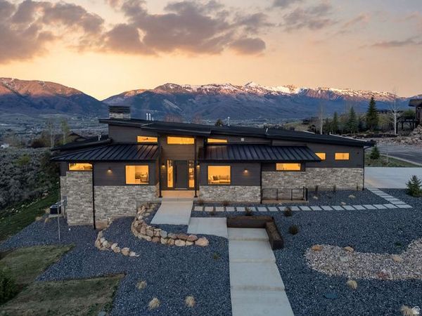5585 E HIGHLAND VIEW CT , Eden, UT 84310