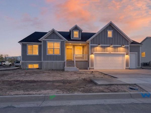 686 S 3500 W, Unit 215, West Weber, UT 84401