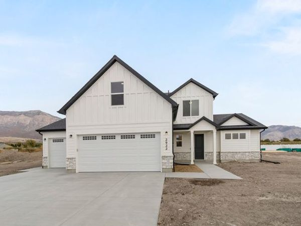2452 W 2950 N, Unit 112, Farr West, UT 84404