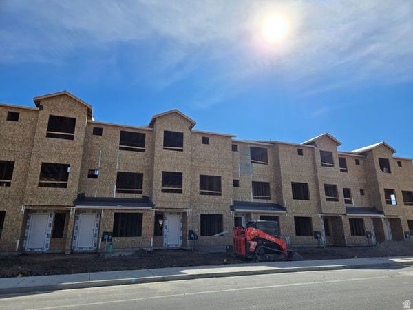 306 E 1275 N, Unit 110, Harrisville, UT 84404