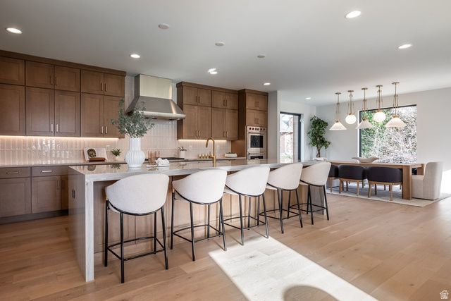 4451 S Holladay Park Ln E, Holladay, UT 84124 Main Photo