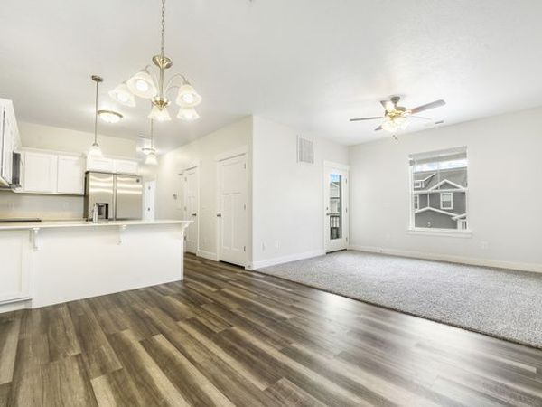 302 W 435 N, Vineyard, UT 84059