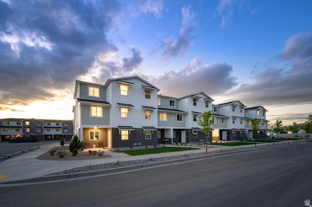 672 W Empress St , Unit 24, Santaquin, UT 84655 Main Photo