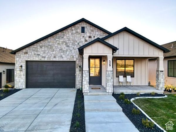 641 N HERITAGE ST , Unit 8, Mapleton, UT 84664