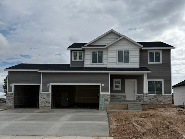 912 S 350 W OR 369 W 900 S, Vernal, UT 84078
