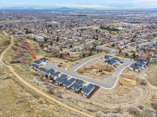 572 S ELENA LN , Ogden, UT 84404