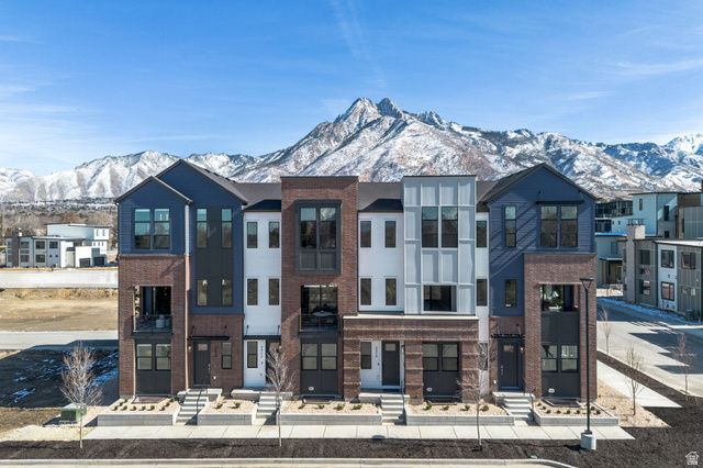 1982 E Wilshire Rd , Unit 2, Holladay, UT 84117 Main Photo