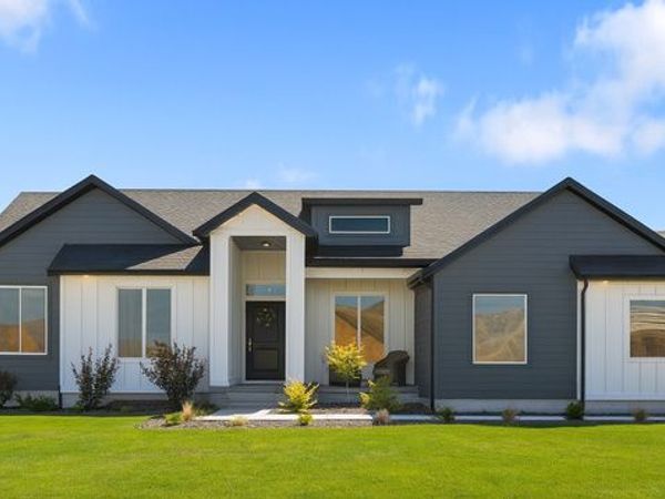 529 E HETFIELD DR , Unit 102, Grantsville, UT 84029