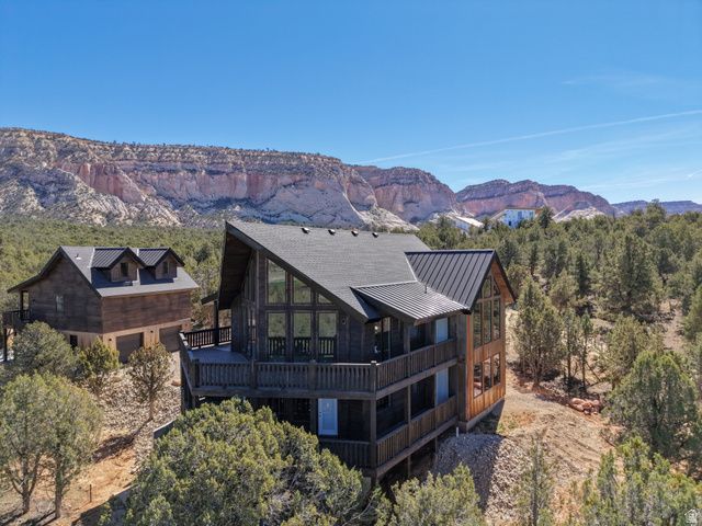 375 W White Cliffs Dr , Orderville, UT 84758 Main Photo