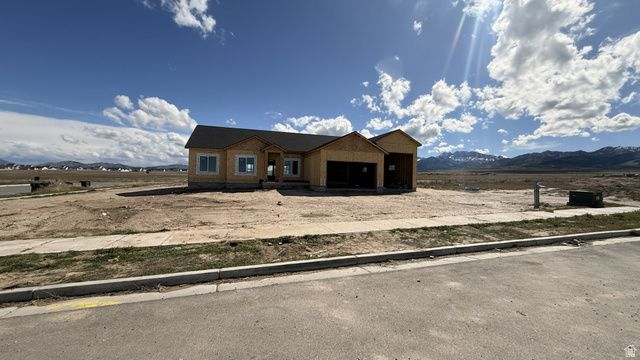 903 W Apple Mill Rd N, Grantsville, UT 84029 Main Photo