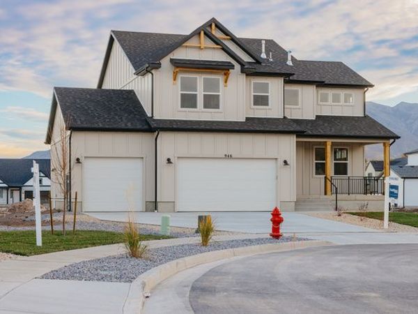 5233 S PARAMOUNT DR , Riverdale, UT 84405