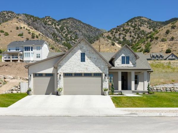 184 S 400 E, Providence, UT 84332