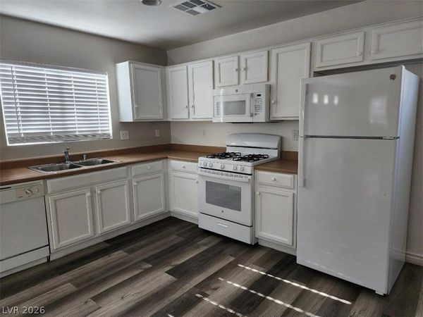 5150 Starter Avenue , Las Vegas, NV 89156