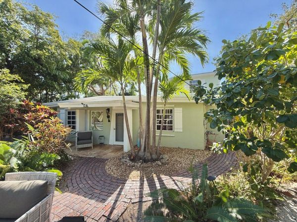 111 N Bay Harbor Drive, KEY LARGO, FL 33037