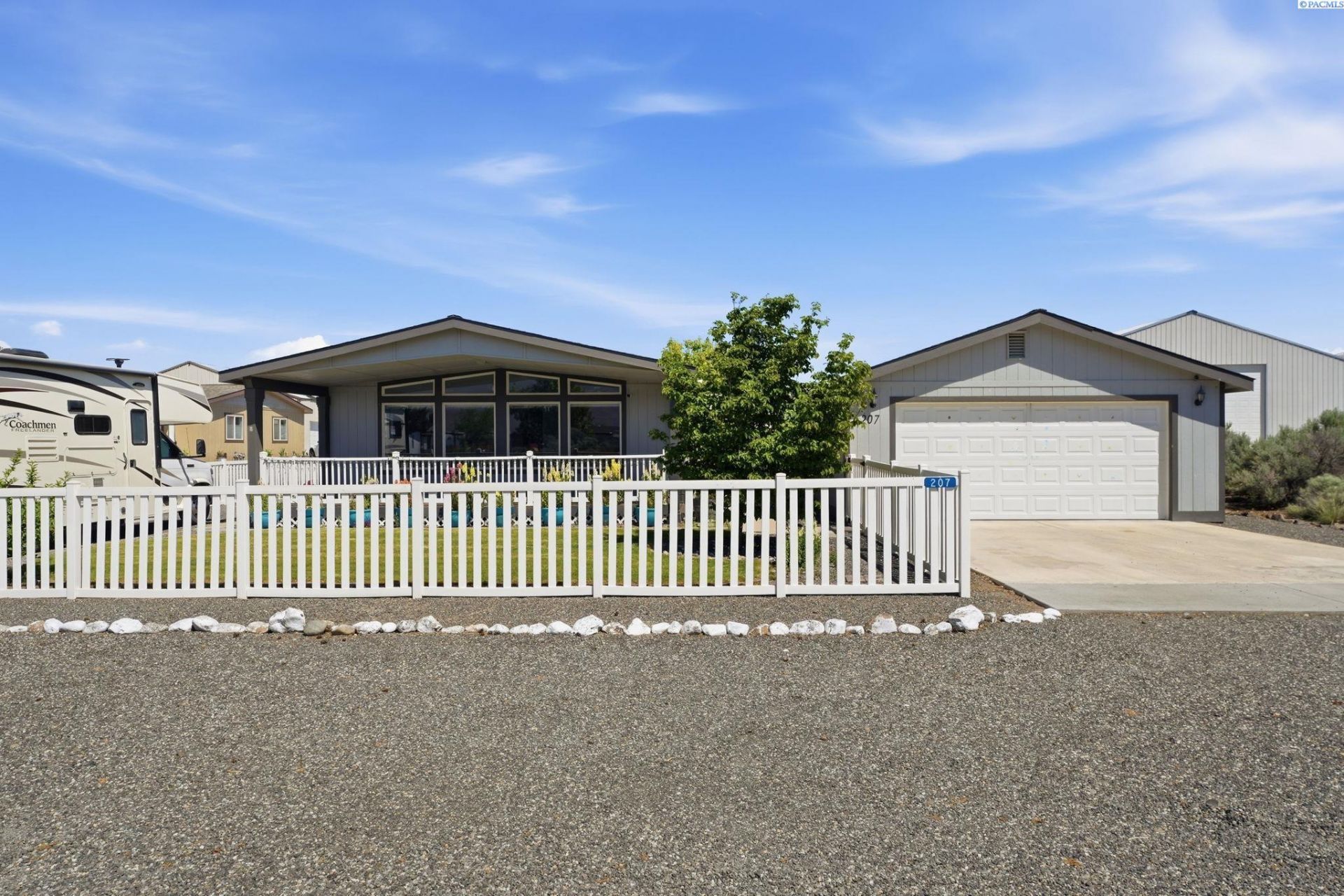 207 SW Airport Way, Mattawa, WA 99349 Main Photo
