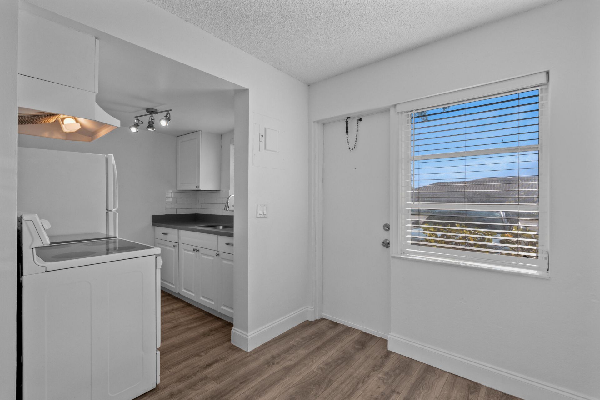 1801 NE 56th Street, Unit 7, Fort Lauderdale, FL 33308 Photo