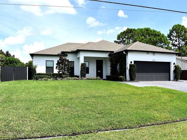 1217 SW Marmore Avenue, Port St. Lucie, FL 34953