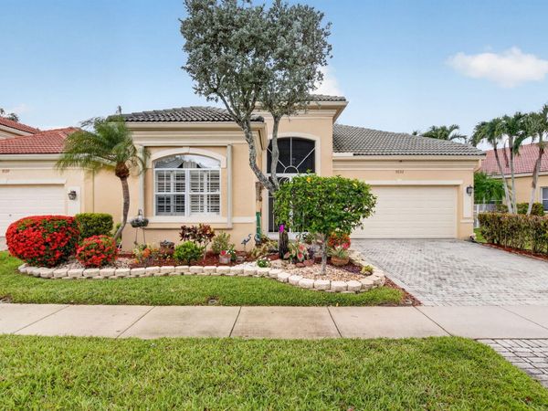 7032 Demedici Circle, Delray Beach, FL 33446