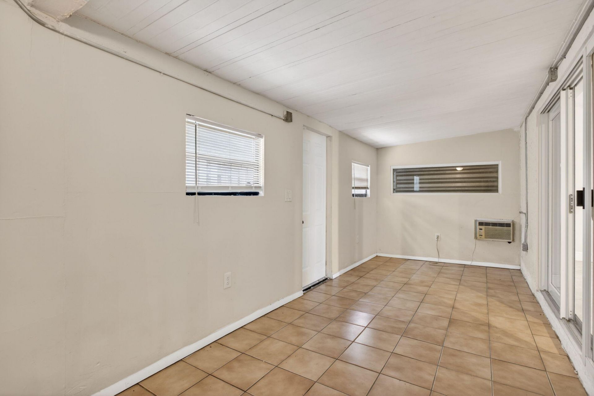 5646 Blueberry Court, Unit 23, Lauderhill, FL 33313 Photo