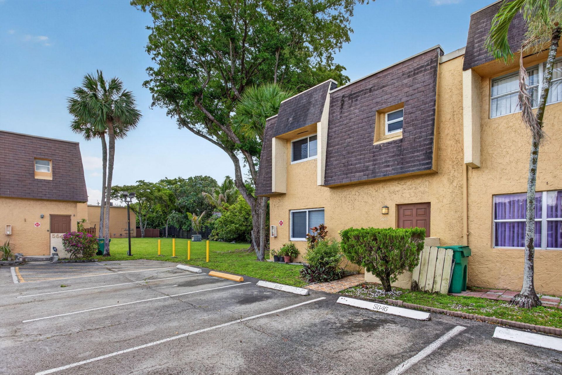 5646 Blueberry Court, Unit 23, Lauderhill, FL 33313 Photo