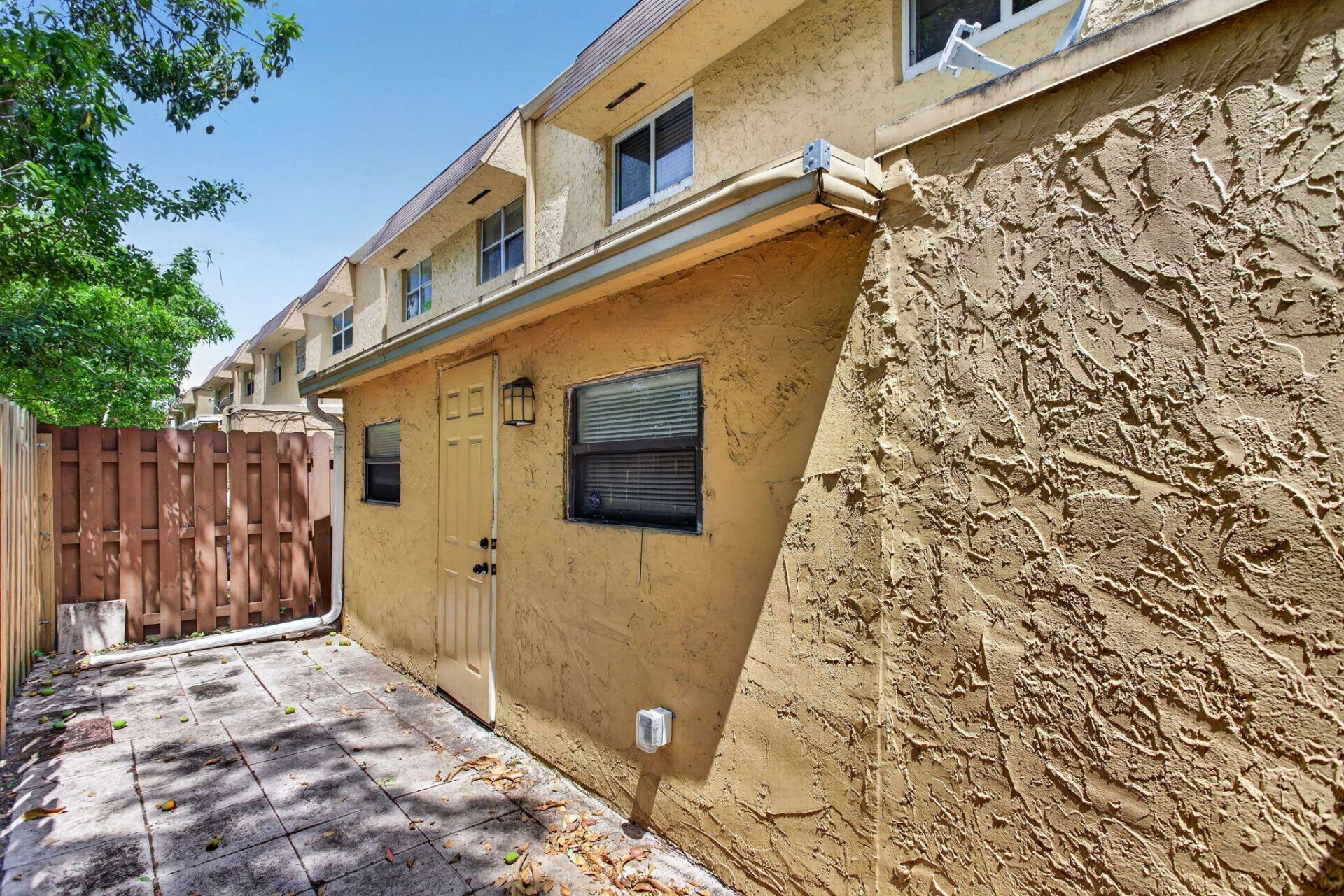 5646 Blueberry Court, Unit 23, Lauderhill, FL 33313 Photo