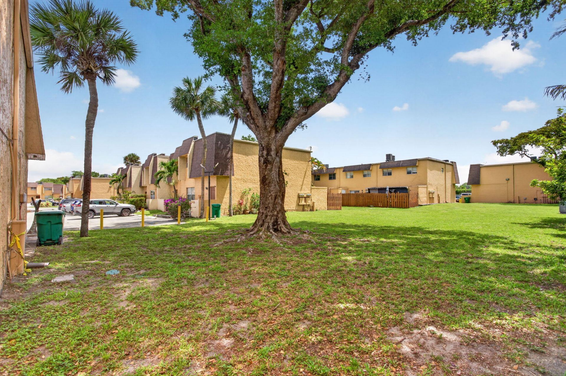 5646 Blueberry Court, Unit 23, Lauderhill, FL 33313 Photo