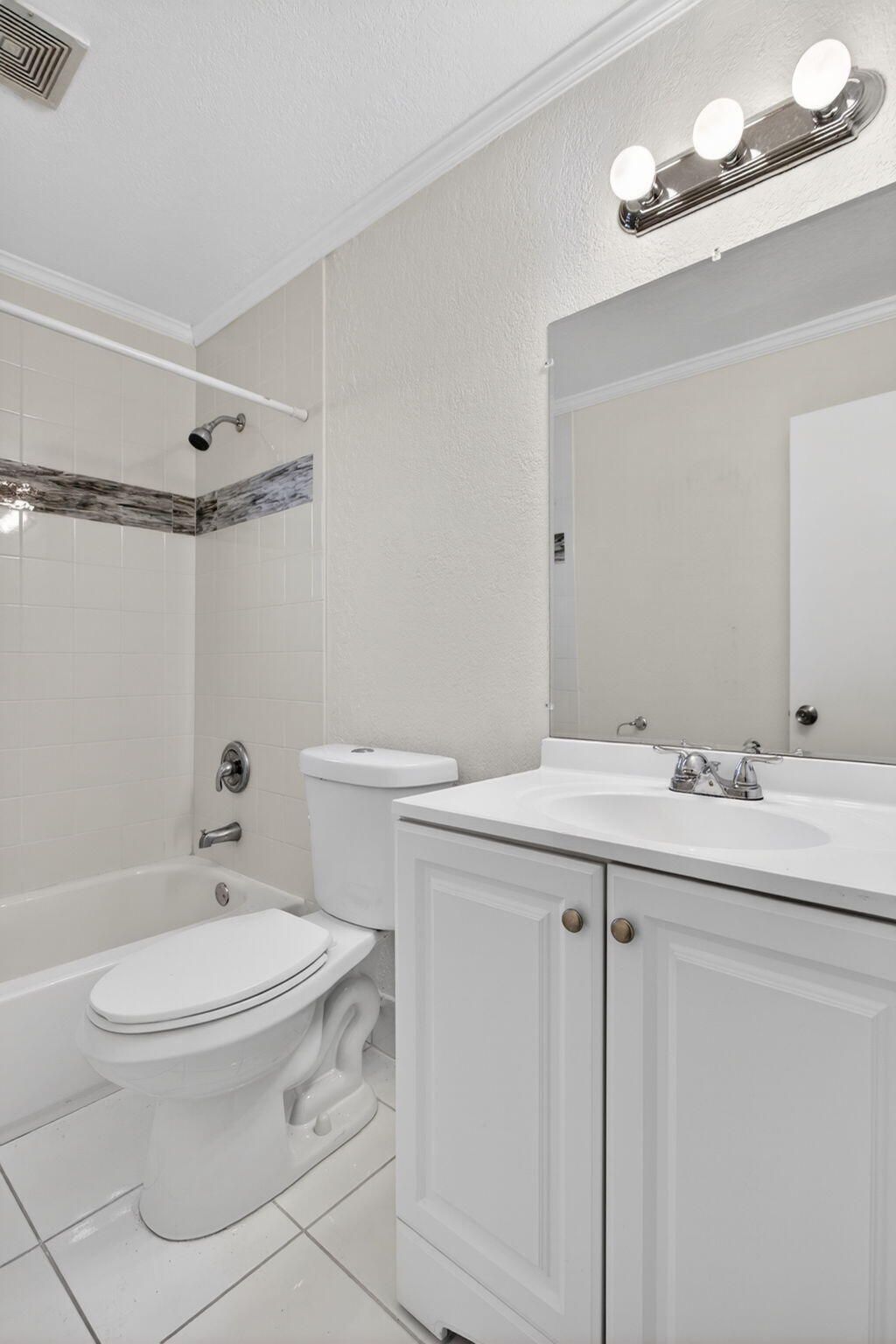 5646 Blueberry Court, Unit 23, Lauderhill, FL 33313 Photo