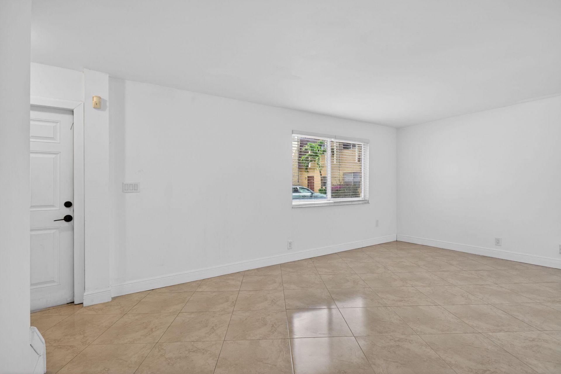 5646 Blueberry Court, Unit 23, Lauderhill, FL 33313 Photo