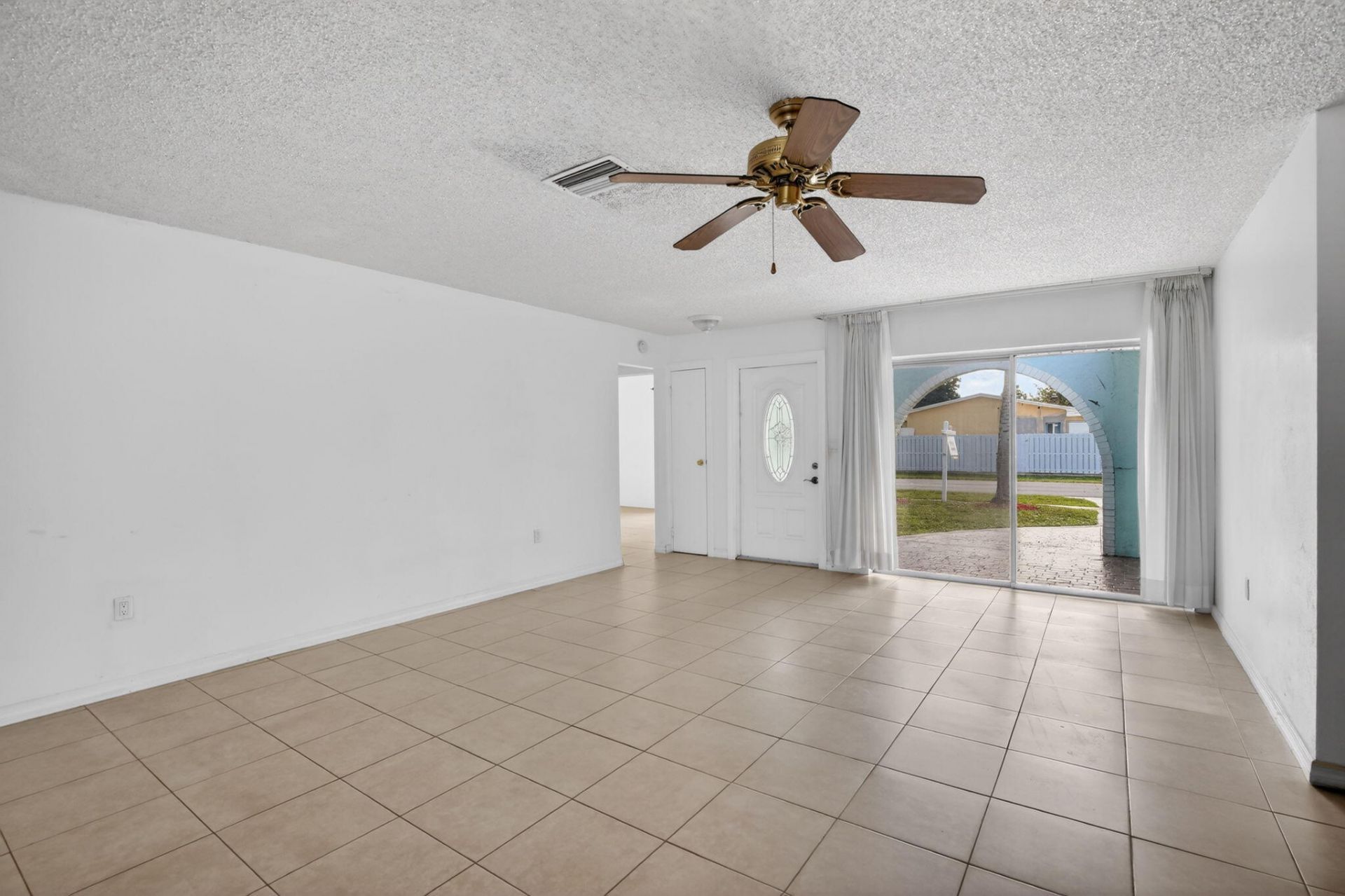 2205 NW 72nd Avenue, Sunrise, FL 33313 Photo