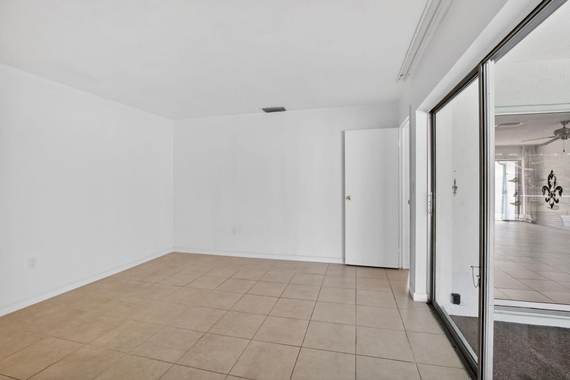 2205 NW 72nd Avenue, Sunrise, FL 33313 Photo