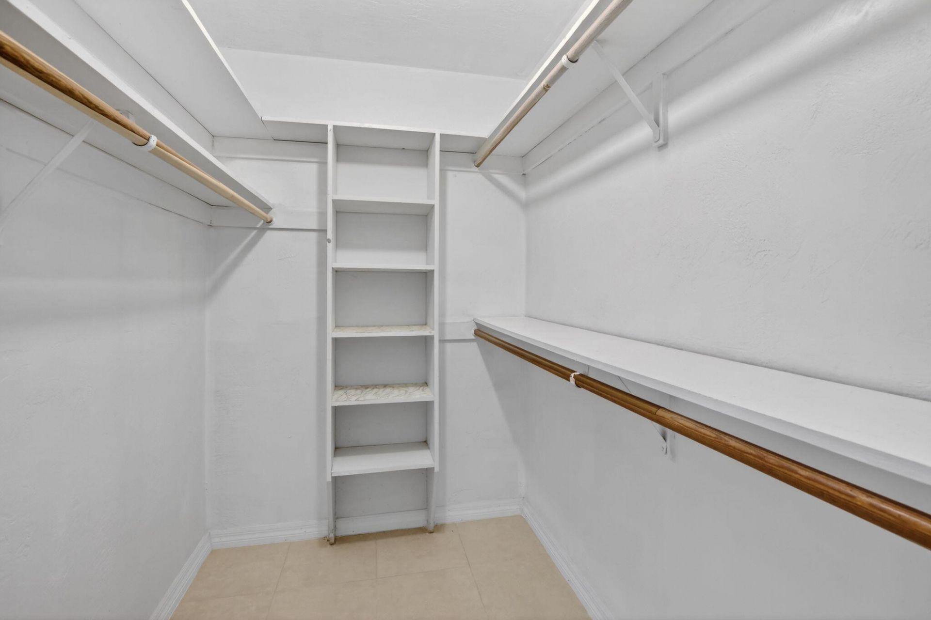 2205 NW 72nd Avenue, Sunrise, FL 33313 Photo