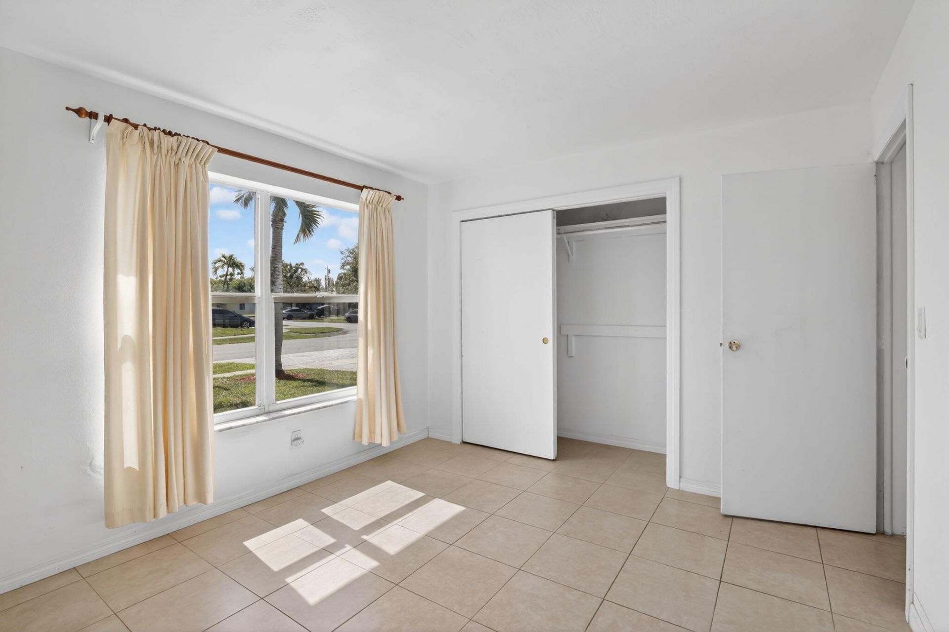 2205 NW 72nd Avenue, Sunrise, FL 33313 Photo