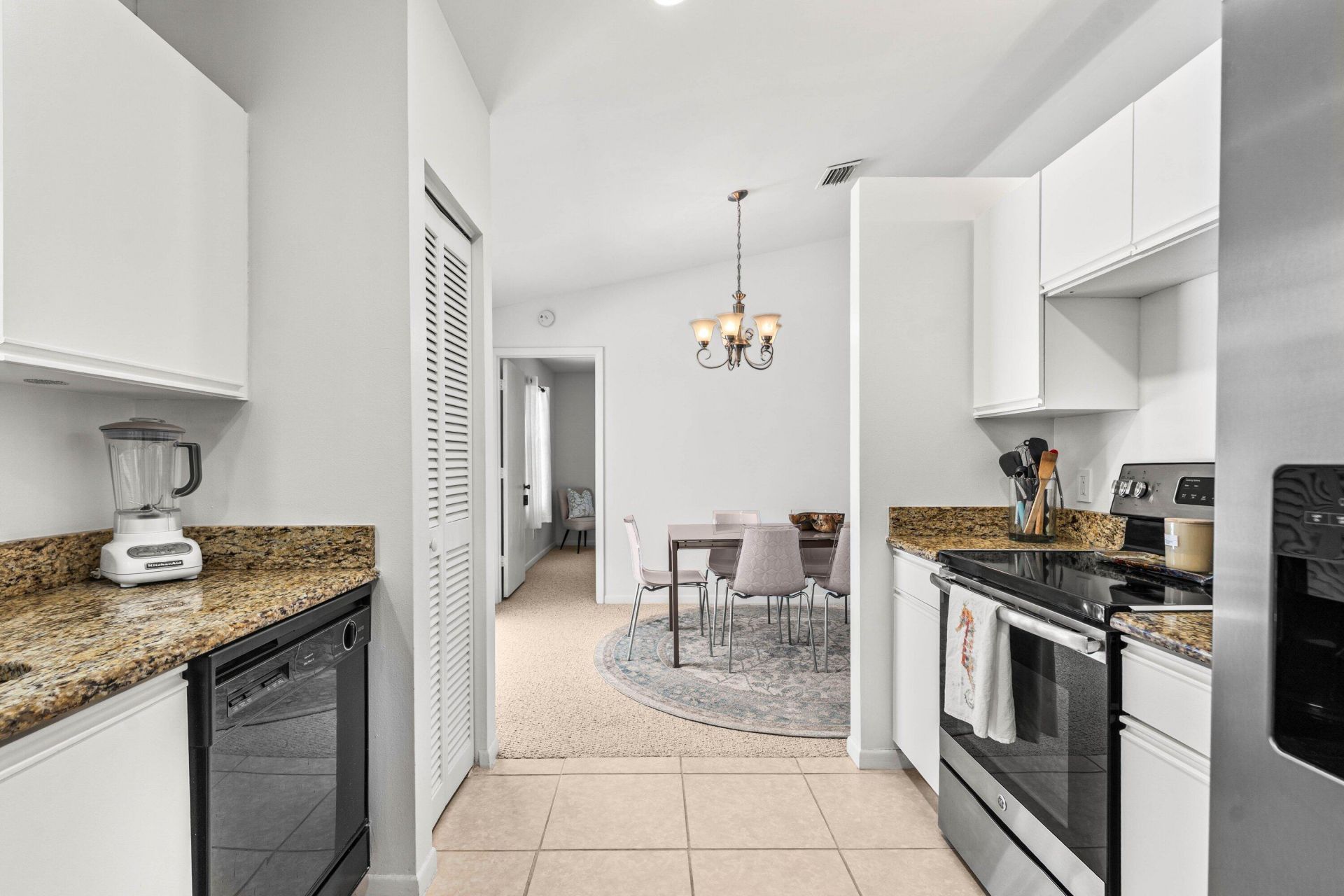 2814 SE Melaleuca Boulevard, Port Saint Lucie, FL 34952 Photo