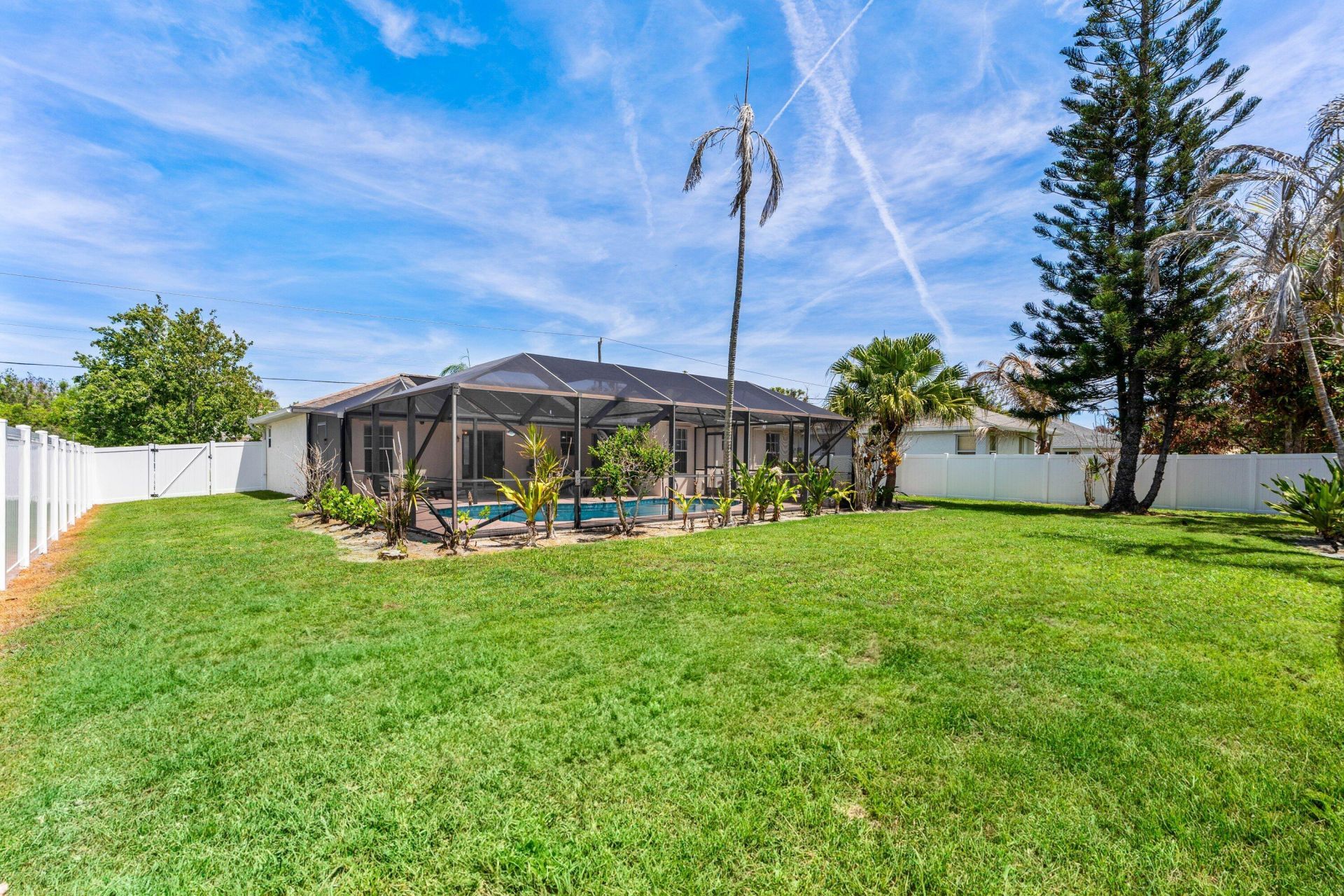 2814 SE Melaleuca Boulevard, Port Saint Lucie, FL 34952 Photo