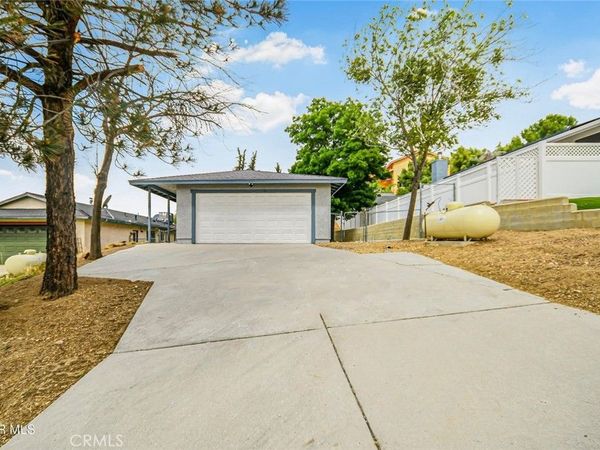 42823 Limeridge Drive, Lake Hughes, CA 93532