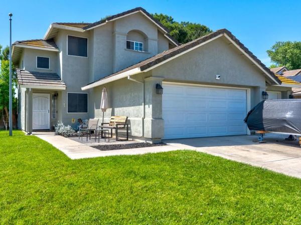 725 Mckinley Street, Los Banos, CA 93635