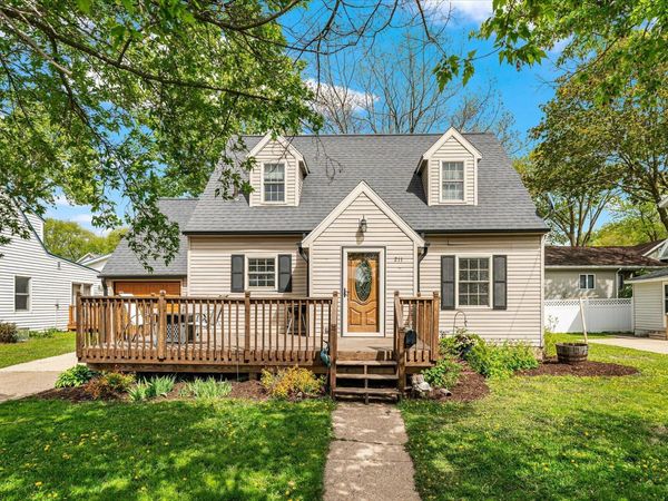 211 N Rusk Ave, Viroqua, WI 54665