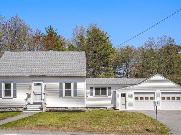 54 Meadowbrook Rd, Chelmsford, MA 01863