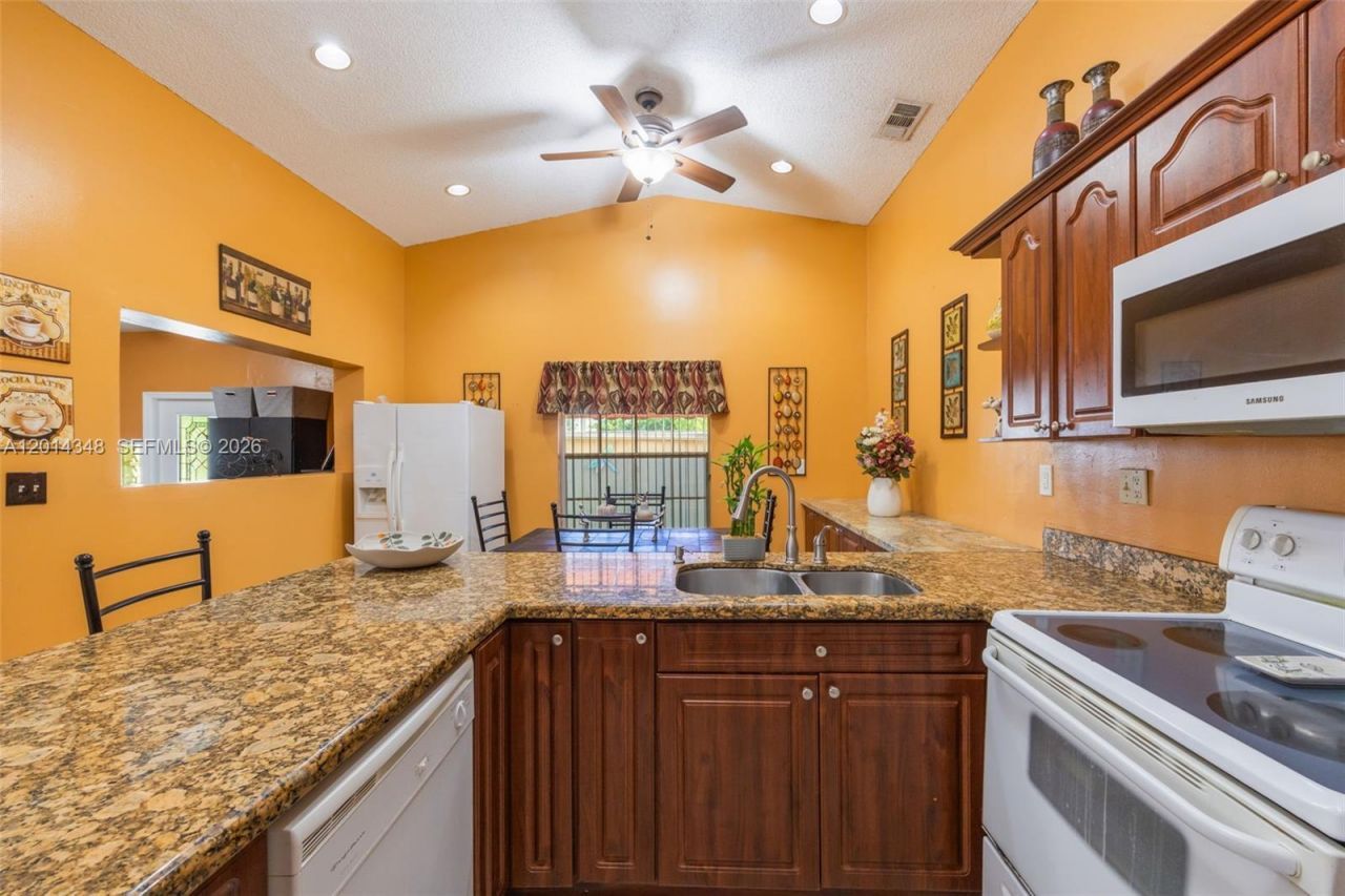 12801 SW 248th Ter, Homestead, FL 33032 Photo