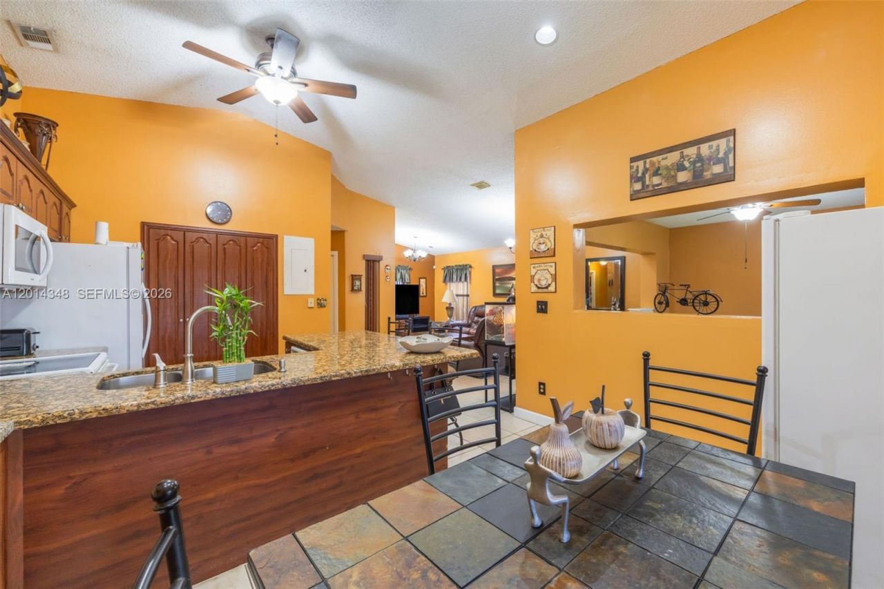 12801 SW 248th Ter, Homestead, FL 33032 Photo