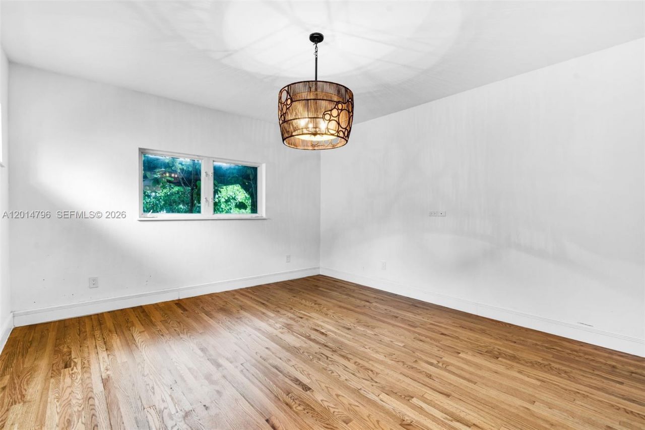 1232 Lenox Ave , Miami Beach, FL 33139 Photo