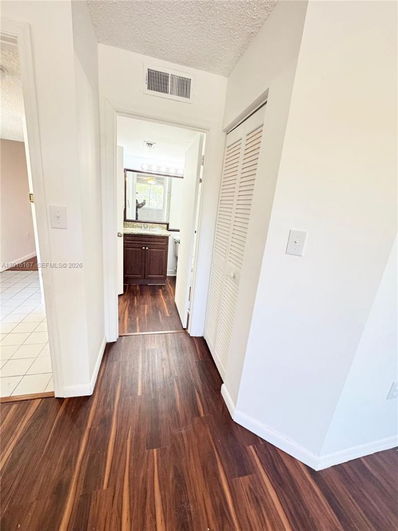 16203 Glenmoor Dr , Unit 16203, West Palm Beach, FL 33409 Photo