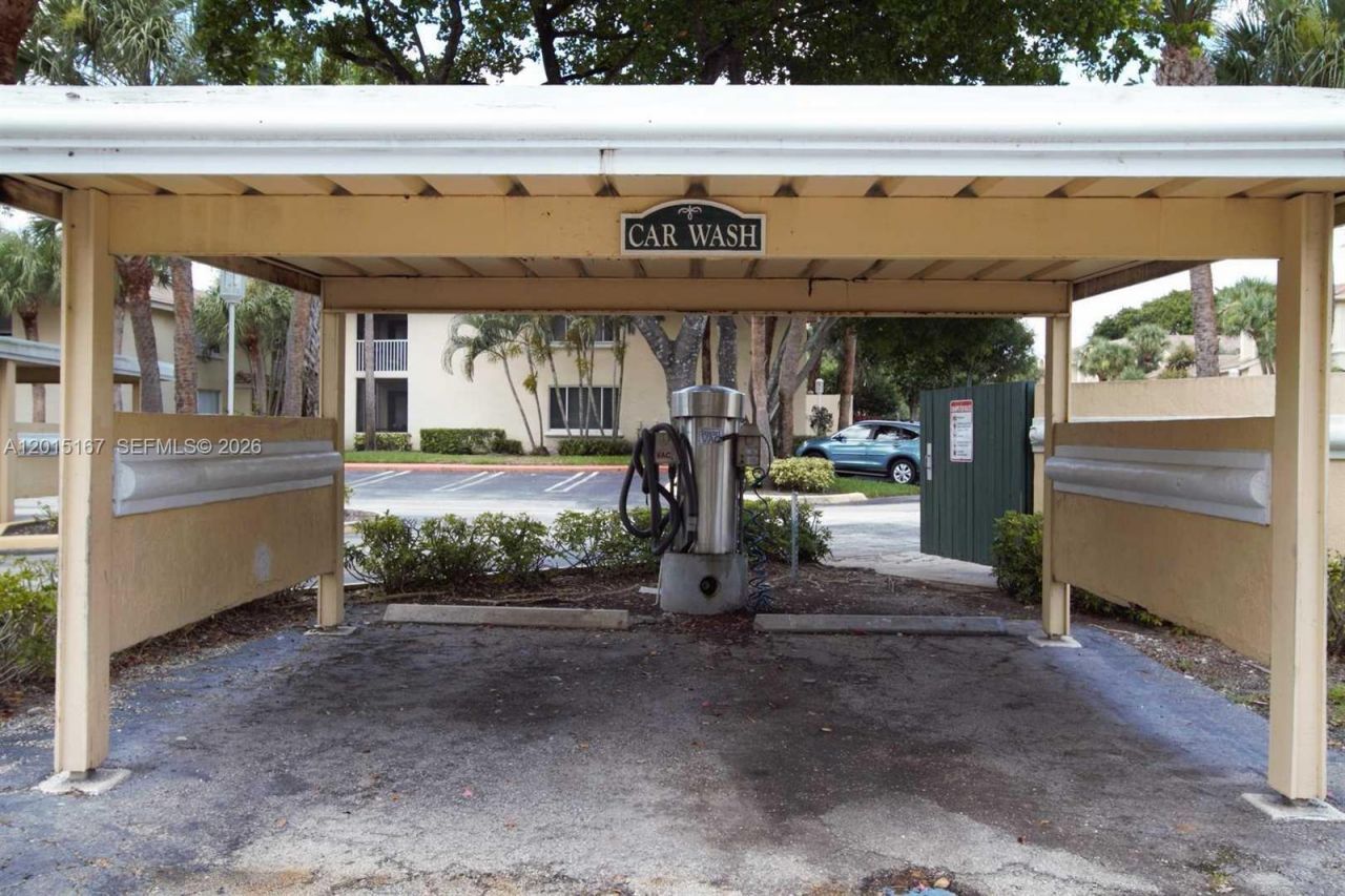 16203 Glenmoor Dr , Unit 16203, West Palm Beach, FL 33409 Photo